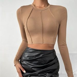 Long sleeve crop shirt